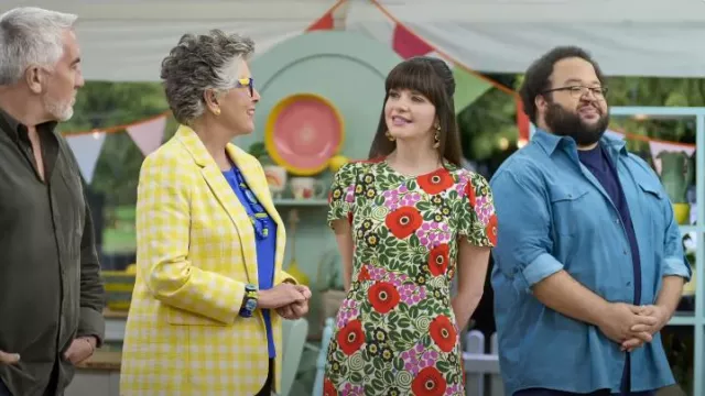 Rhode Lulani Dress In Aura Blossom worn by Casey Wilson as seen in Today on April 30, 2024