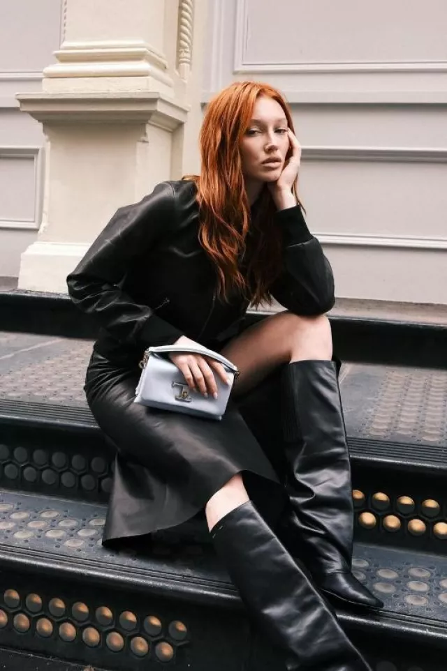 Tod’s Skirt in Leather worn by Meredith Duxbury on her Instagram post on April 19, 2024