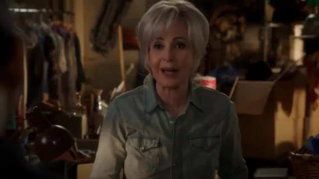 Ralph Lauren Slim Fit Chambray Western Shirt worn by Meemaw (Annie Potts) as seen in Young Sheldon (S07E10)