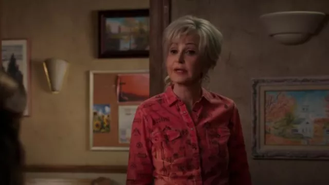 Wrangler Women's Long Sleeve Retro Southwestern Print Western Snap Shirt worn by Meemaw (Annie Potts) as seen in Young Sheldon (S07E10)