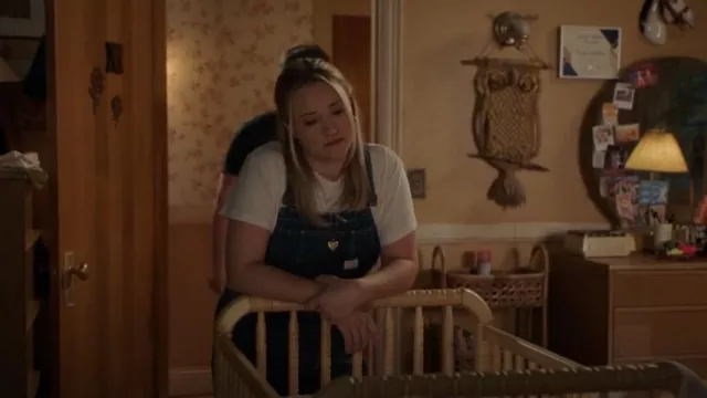 Vintage Big Smith Dark Denim Overalls worn by Mandy McAllister (Emily Osment) as seen in Young Sheldon (S07E10)