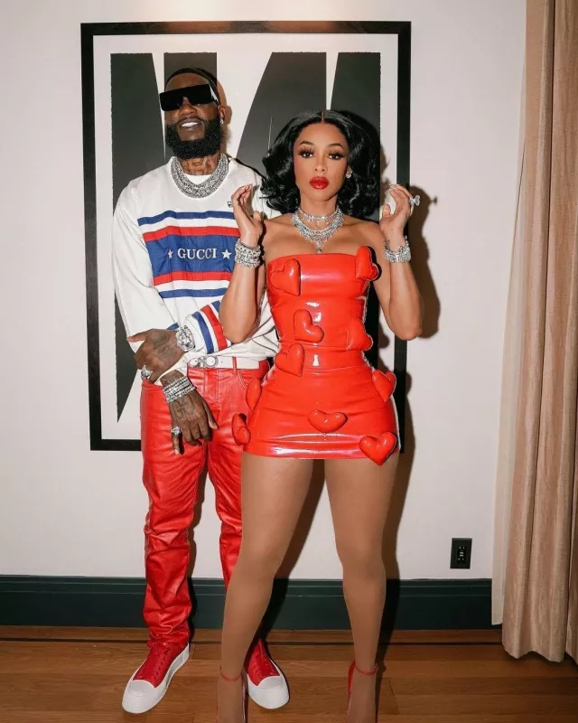 Gucci White Blue Red Striped Stars-Logo Sweatshirt worn by Gucci Mane on the Instagram account @laflare1017