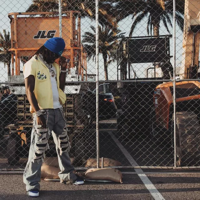 Ray-Ban x Meta Matte Black 'Wayfarer' Camera Sunglasses worn by Chief Keef on the Instagram account @chieffkeeffsossa