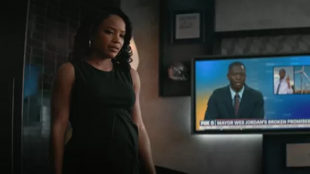 Robe à plis sur le devant de Michael Kors portée par Jill Hensley (Chanté Adams) comme on le voit dans A Man in Full (S01E06)
