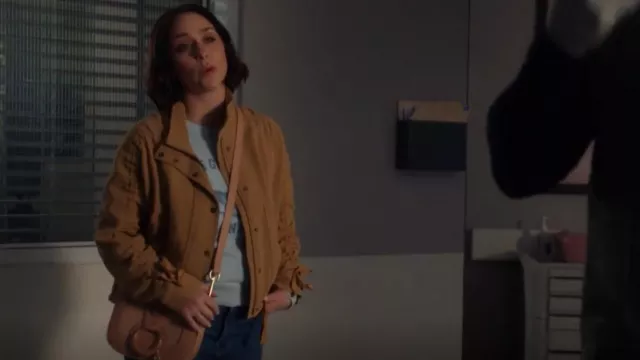 Veronica Beard Veste froncée portée par Maddie Kendall (Jennifer Love Hewitt) telle qu’on la voit dans 9-1-1 (S07E07)