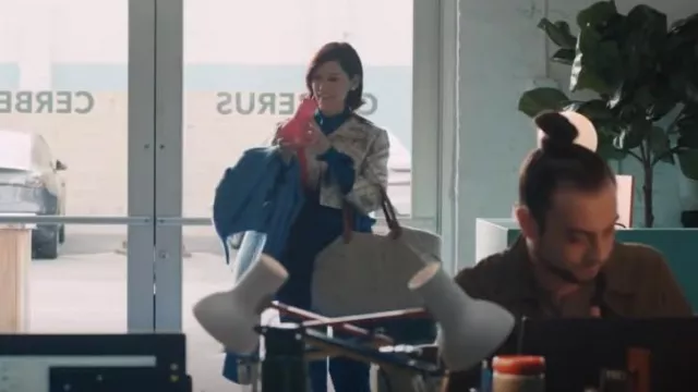 Etro Jacquard Fit­ted Jack­et worn by Elsbeth Tascioni (Carrie Preston) as seen in Elsbeth (S01E08)