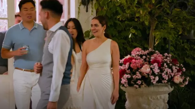 Vestido plisado asimétrico de mango usado por Grace Cottrell como se ve en Vanderpump Villa (S01E08)