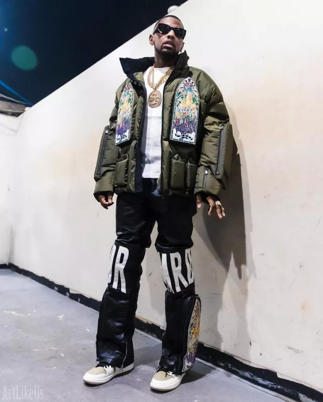 Who Decides War Pantalones de moto 'MRDR' de cuero negro usados por Fabolous en la cuenta de Instagram @myfabolouslife