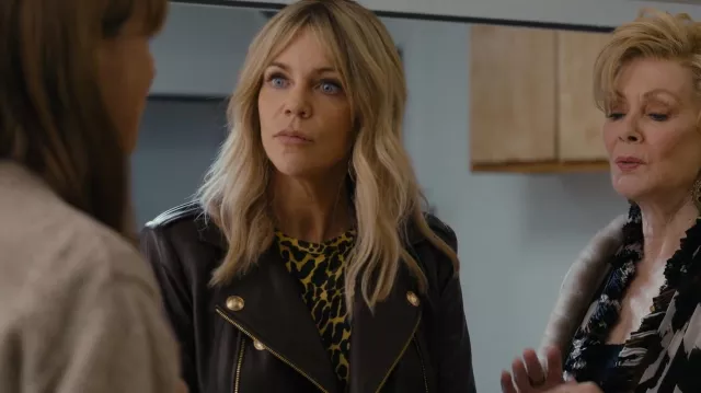 Mother The Sin­ful Leop­ard Crew­neck T Shirt worn by DJ (Kaitlin Olson) as seen in Hacks (S03E03)