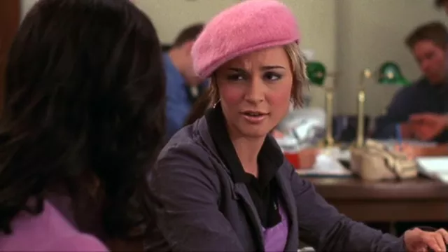 Pink Beret worn by Anna Stern (Samaire Armstrong) in The O.C. TV show wardrobe (Season 1 Episode 12)