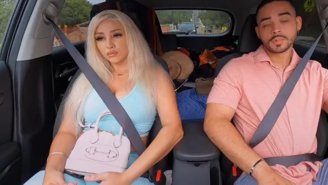Sac Gucci Primark White Chain Front porté par Sophie dans 90 Day Fiancé : Happily Ever After ? (S08E09)