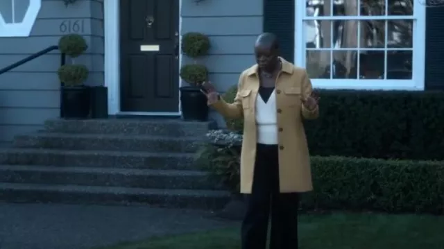 Rw&Co Classic Twill Coat with Flap Pockets at Chest worn by Kemi Adebayo (Adeola Role) as seen in Alert: Missing Persons Unit (S02E10)
