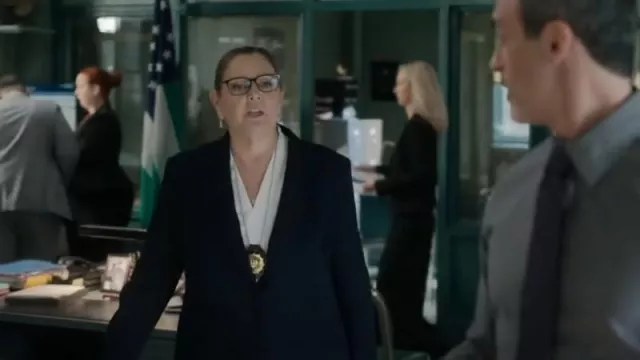 Theory Staple Classic Crepe Single-Button Blazer worn by Lieutenant Kate Dixon (Camryn Manheim) as seen in Law & Order (S23E13)