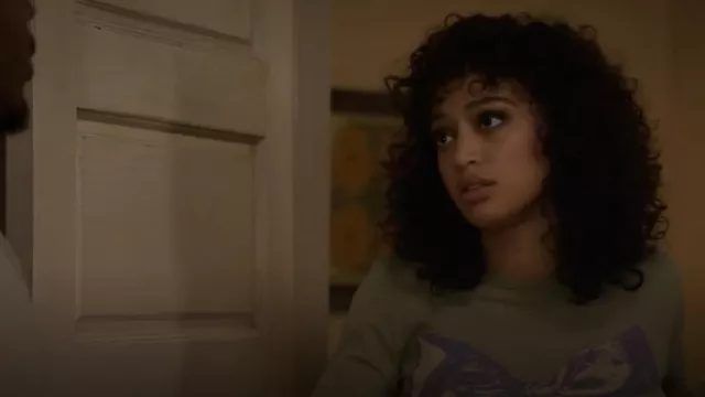 Urban Outfitters Sweet Bow Long Sleeve Baby Tee worn by Olivia Baker (Samantha Logan) as seen in All American (S06E08)