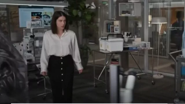 Jupe A.L.C. Holmes portée par Lea Dilallo (Paige Spara) vue dans The Good Doctor (S07E10)