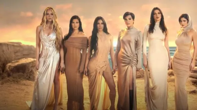 Di Pesta Wetlook Dress worn by Kim Kardashian as seen in The Kardashians (S05E01)
