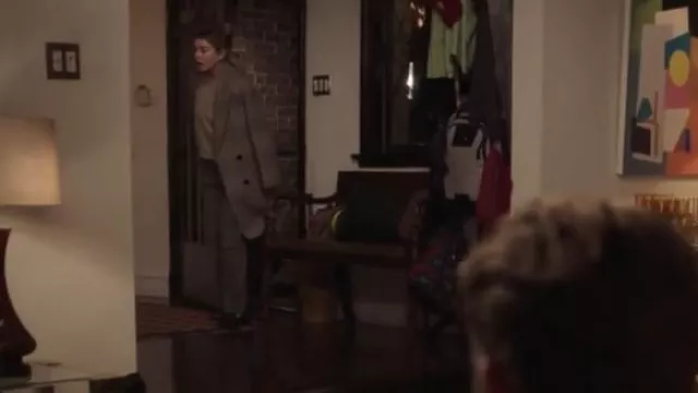 Manteau pied-de-poule à carreaux Zadig & Voltaire porté par Meredith Grey (Ellen Pompeo) comme on le voit dans Grey’s Anatomy (S20E09)