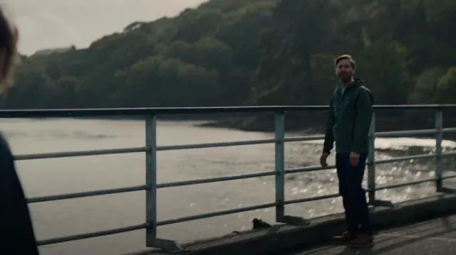 Patagonia Men's Torrentshell 3L Jacket Green worn by Gilbert (Will Forte) as seen in Bodkin (S01E07)