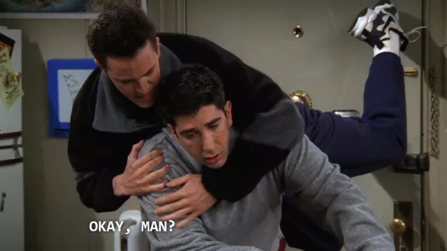 Friends: Las zapatillas Nike usadas por Chandler Bing (Matthew Perry) en la temporada 3, episodio 19
