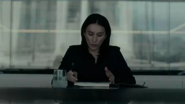 Theory Classic Fitted Shirt worn by Emma Averill (Vicky McClure) as seen in Insomnia (S01E01)