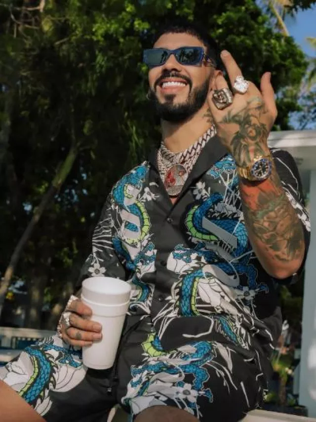 Amiri Black & Blue Floral Dragon Shorts worn by Anuel AA on the ...