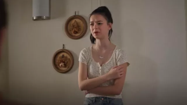 Brandy Melville Zelly Top worn by Claire (Thailey Roberge) as seen in Reginald the Vampire (S02E04)
