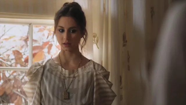 Top de blusa a rayas de Spencer Hastings (Troian Bellisario) en Pretty Little Liars S01E16