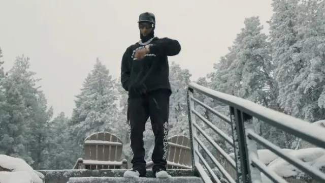 Casquette de camionneur noire chromée portée par Key Glock dans Key Glock - F**k Around & Find Out (Vidéo officielle)