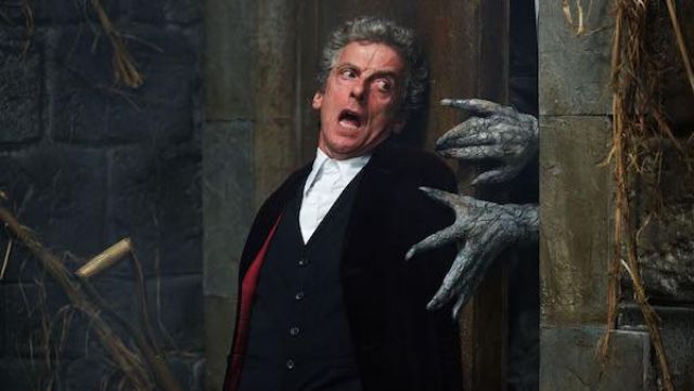 The replica of the cloak with red lining the Twelfth Doctor (Peter Capaldi) in Doctor Who S09E11