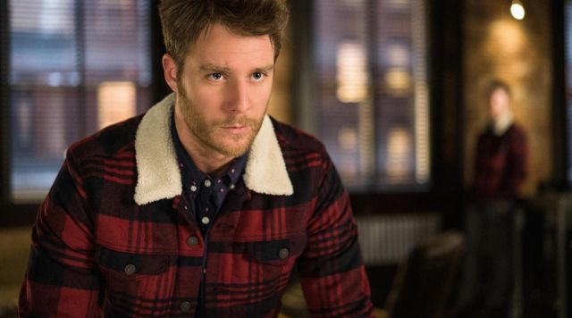 The red jacket plaid of Brian Finch (Jake McDorman) in Limitless S01E19