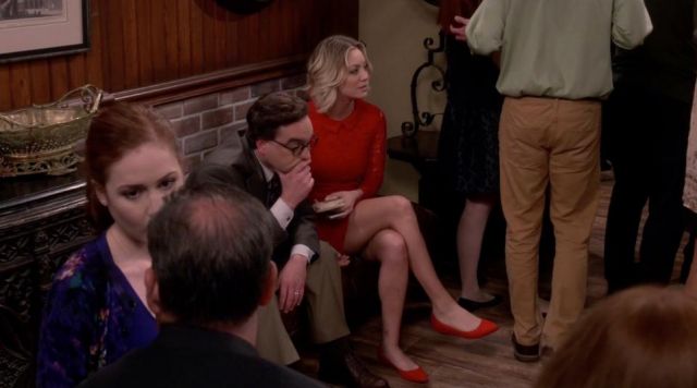 Ballerinas red Cole Haan Penny (Kaley Cuoco) in The Big Bang Theory S09E15
