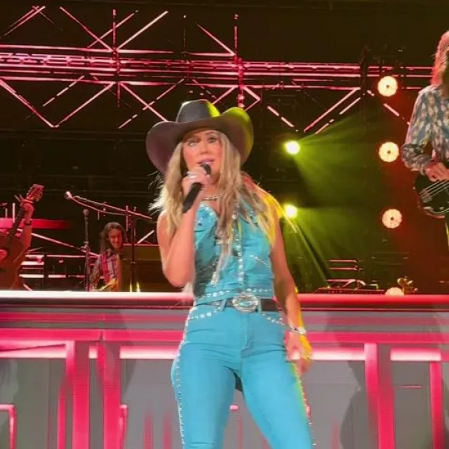 Lainey Wilson CMA Fest 2024 Blue Vest worn by Lainey Wilson (Lainey ...