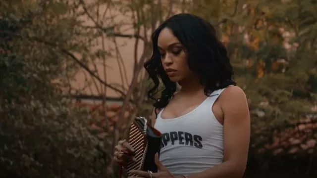 Christian Louboutin Paloma Clutch usado por V. Stiviano (Cleopatra Coleman) como se ve en Clipping (S01E01)
