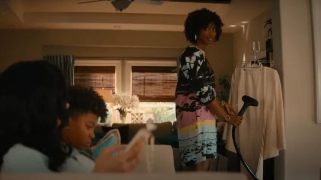 Ver por Chloe Vestido estampado usado por Deja (Yvonna Pearson) como se ve en Recortado (T01E03)