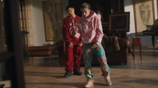 Jordan 4 Retro 'Shimmer' worn by Lucho SSJ in Lucho SSJ,Duki - Casablanca (Video Oficial)
