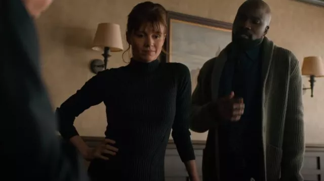 French Connection Mari Rib Above The Knee Vestido usado por Kristen Bouchard (Katja Herbers) como se ve en Evil (T04E02)