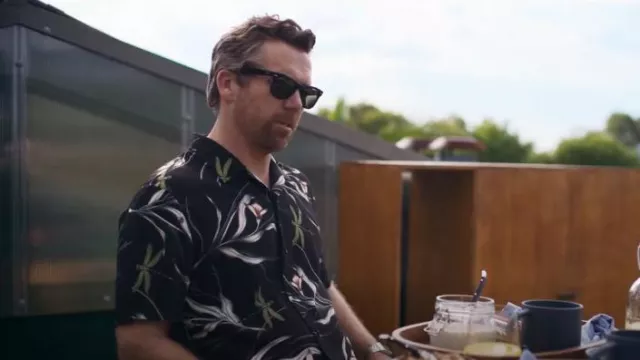 Rag & Bone Men's Avery Floral Print Shirt worn by Gordon (Patrick Brammall) as seen in Colin from Accounts (S02E02)