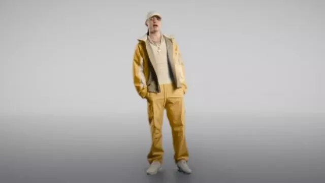 Casquette Nike x Nocta Side-Swoosh Blanc portée par Peso Pluma à LA DURANGO (Vidéo Officielle) - Poids plume, Junior H, Eslabón Armado