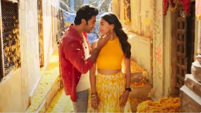 Brahmāstra Part One: Shiva Outfits: Kesariya Yellow Skirt worn by Isha (Alia Bhatt) in the movie