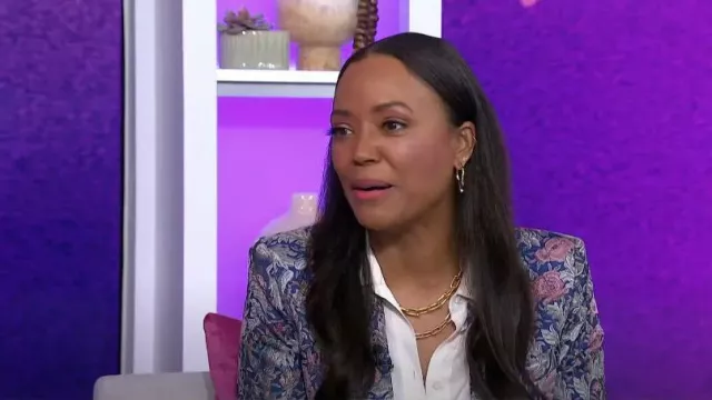 Chaqueta Zadig & Voltaire Visko en Flag usada por Aisha Tyler como se ve en Today with Hoda & Jenna el 14 de junio de 2024