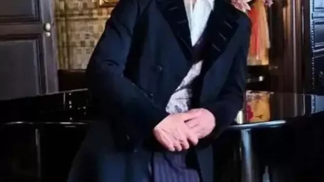 Outfits of Maxton Hall - The World Between Us: James Beaufort (Damian Hardung) wears school Blazer Uniform in season 1, episode 1