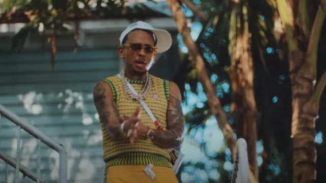Casablanca Yellow & Green-Stripe Sweater Vest worn by Ozuna in KEY-KEY FT OZUNA - TENGO UN PLAN REMIX (VÍDEO OFICIAL)