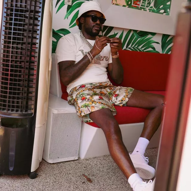 Louis Vuitton White Beaded LV Lovers T Shirt worn by Meek Mill on the Instagram account @meekmill