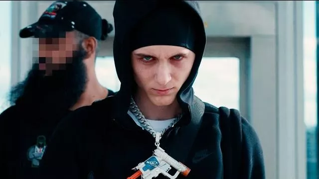 Sweat à capuche zippé Nike 'Windrunner' noir porté par Lil Mabu dans Lil Mabu - BANG ! COUP! (DISS XXL) (Clip officiel)