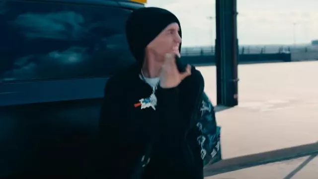 Louis Vuitton Sac à dos 'Discovery' noir Monogram & Green Graffiti porté par Lil Mabu dans Lil Mabu - BANG ! COUP! (DISS XXL) (Clip officiel)