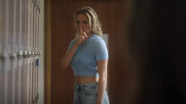 H&M Hole Knit Tee worn by Andie Bell (India Lillie Davies) as seen in A Good Girl's Guide to Murder (S01E01)