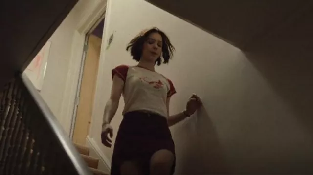 Bdg Urban Outfitters Wizard Island Baby Tee worn by Pippa 'Pip' Fitz-Amobi (Emma Myers) as seen in A Good Girl's Guide to Murder (S01E01)