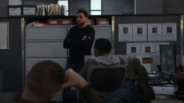 Pull à col rond en coton Stone Island porté par Don Carter (Michael Ealy) comme on le voit dans Power Book II : Ghost (S04E05)