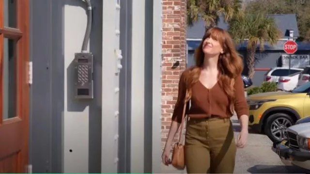 Sezane Chuck Trousers worn by Gray Benko as seen in Happy to be Home with the Benkos (S02E07)