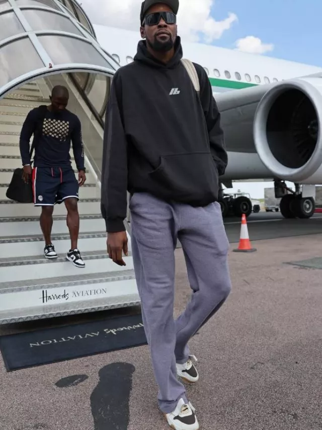 Jordan Jumpman Jack TR Sail worn by Kevin Durant on the Instagram account @nbafashionfits